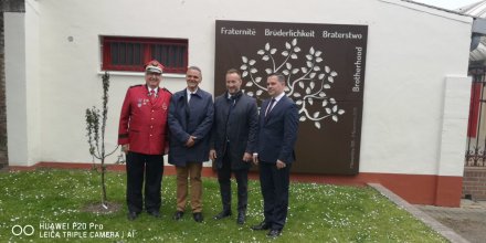 Włodarze trzech miast z prezesem Polonijnej Orkiestry Dętej „Harmonia”