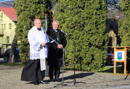 Modlitwa ekumeniczna prowadzona przez ks. Wiesława Firleja i ks. radcę Waldemara Szajthauera