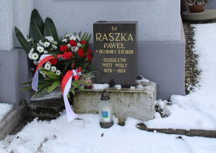 Pamiątkowa tablica na cmentarzu "Na Groniczku"