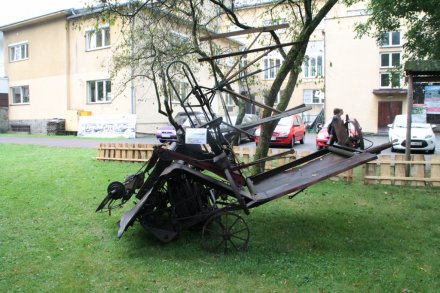 Wystawa maszyn rolicznych w Parku Kopczyńskiego - snopowiazałka