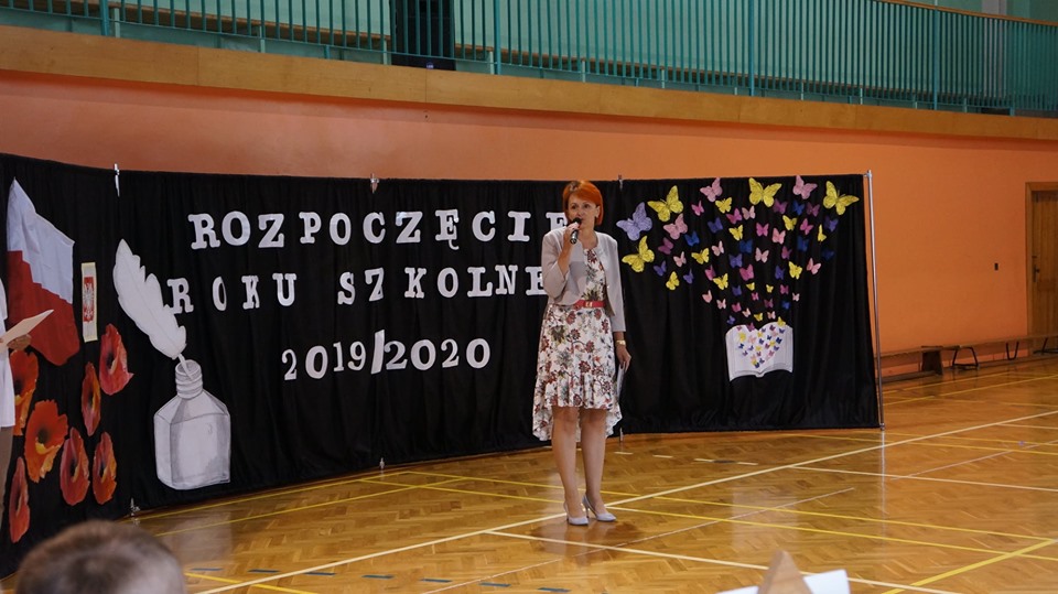 Rozpoczęcie roku przez dyrektor Katarzynę Czyż