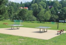 Stoły do gry w tenisa w Parku Kopczyńskiego