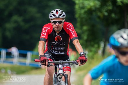 Zawodnicy drużyny Hotel Podium Wisła - Diagnostix - Cryospace w Brennej