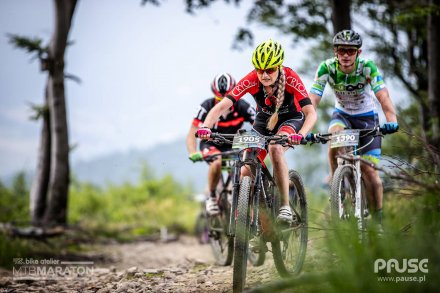 Zawodnicy drużyny Hotel Podium Wisła - Diagnostix - Cryospace w Brennej