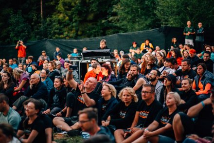 Publiczność w trakcie koncertu