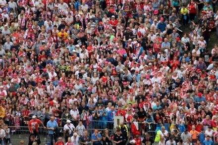 Kibice na skoczni w Malince