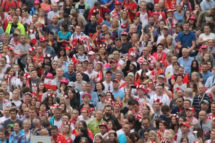 Kibice na skoczni w Malince