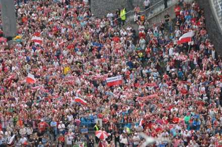 Kibice na skoczni w Malince