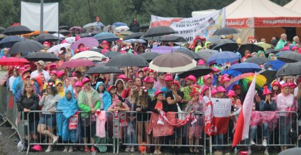 Kibice na skoczni w Malince