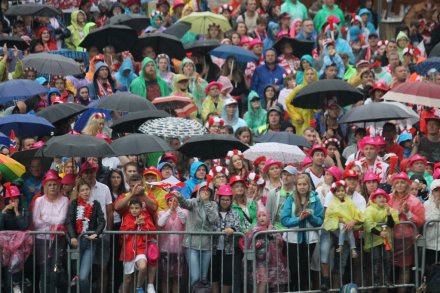 Kibice na skoczni w Malince