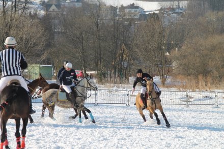 Zawodnicy Snow Polo