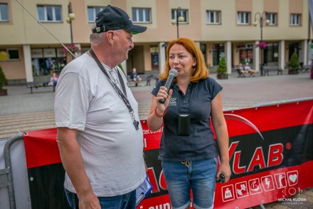 Ewa Zarychta - kierownik Referatu Promocji, Turystyki, Kultury i Sportu otwiera zawody