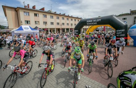 Start zawodów na Placu Hoffa/fot. Michał Kuźma