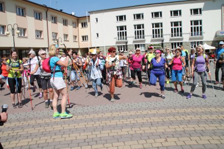 Uczestnicy Majowego Marszu Nordic Walking