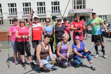 Uczestnicy Majowego Marszu Nordic Walking