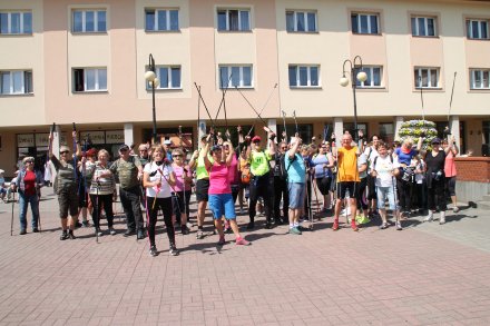 Uczestnicy Majowego Marszu Nordic Walking
