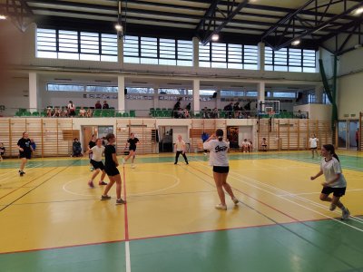 Mistrzostwa Wisły - piłka ręczna dziewcząt - igrzyska dzieci