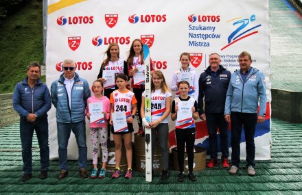 Piątkowe zawody w skokach narciarskich