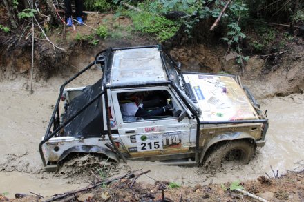 Rywalizacja na trasie rajdu