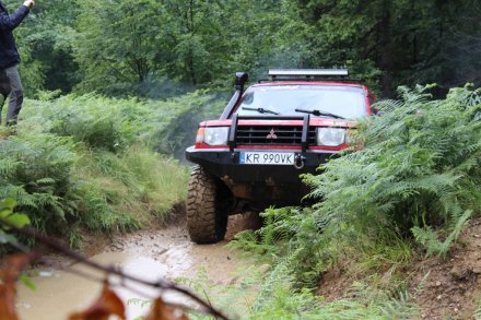 Rywalizacja na trudnej trasie