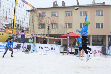 Kolejna efektowna akcja przy siatce