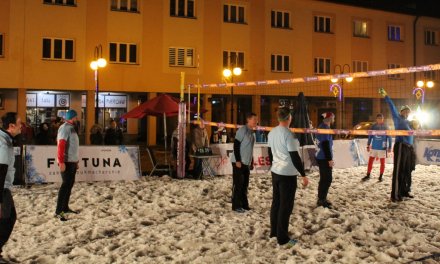 Fragment wieczornego meczu pokazowego z udziałem Gwiazd