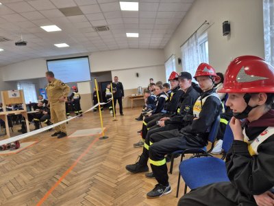 I Halowe Zawody Młodzieżowych Drużyn Pożarniczych