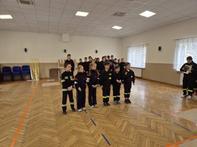 I Halowe Zawody Młodzieżowych Drużyn Pożarniczych