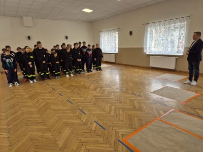 I Halowe Zawody Młodzieżowych Drużyn Pożarniczych