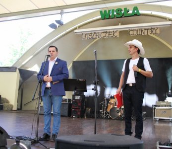 Burmistrz Tomasz Bujok otwiera XVII Wiślaczek Country