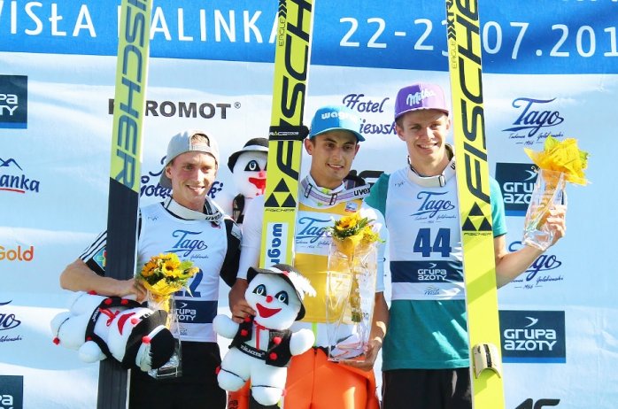 Najlepsi zawodnicy konkursu indywidualnego na podium: Anders Fannemel, Maciej Kot i Andreas Wellinger (od lewej)