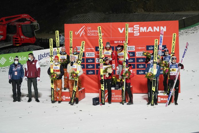 Drużynowe podium sobotnich zawodów