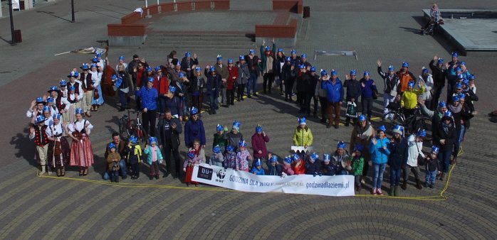 Happening na wiślańskim placu Hoffa zgromadził około 200 osób