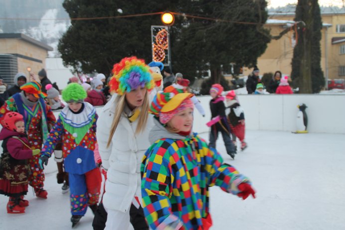 Uczestnicy Balu Przebierańców