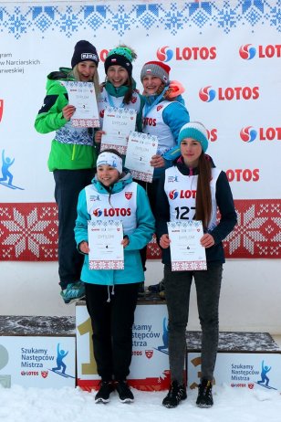 Najlepsze zawodniczki wśród Juniorek na podium