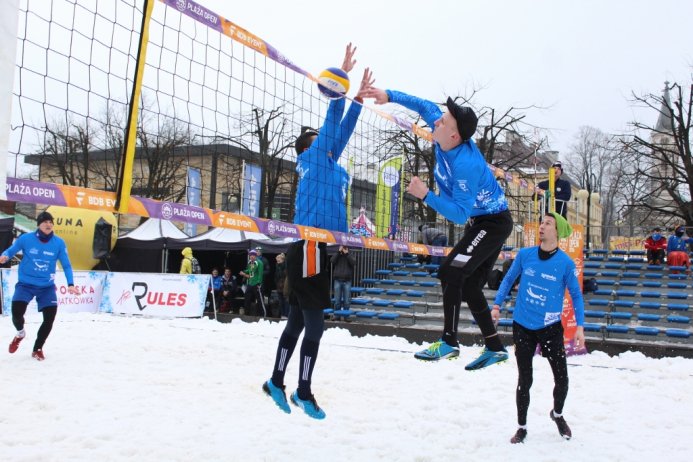 Jedna z efektownych akcji pod siatką