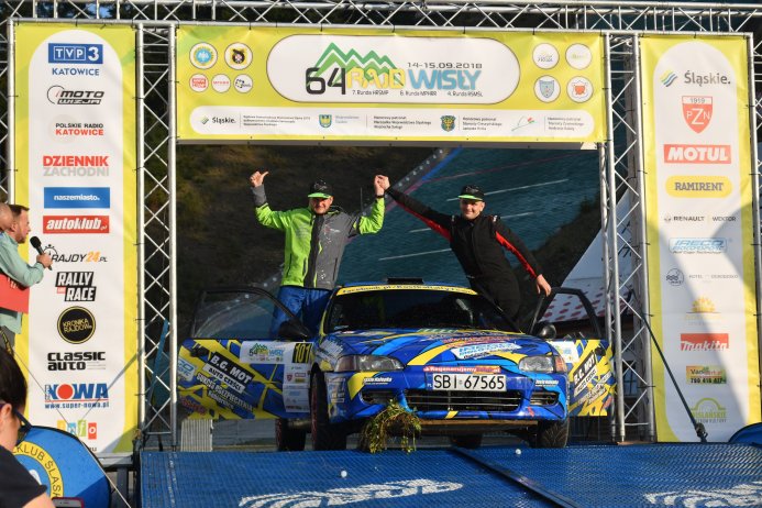 Damian Kostka i Mateusz Martynek - zwycięzcy 64. Rajdu Wisły na mecie zawodów (fot. Janusz Boruta)