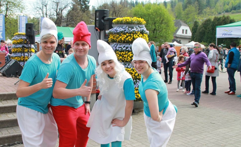 Teatrzyk dla dzieci "Bajkowy świat smerfów"